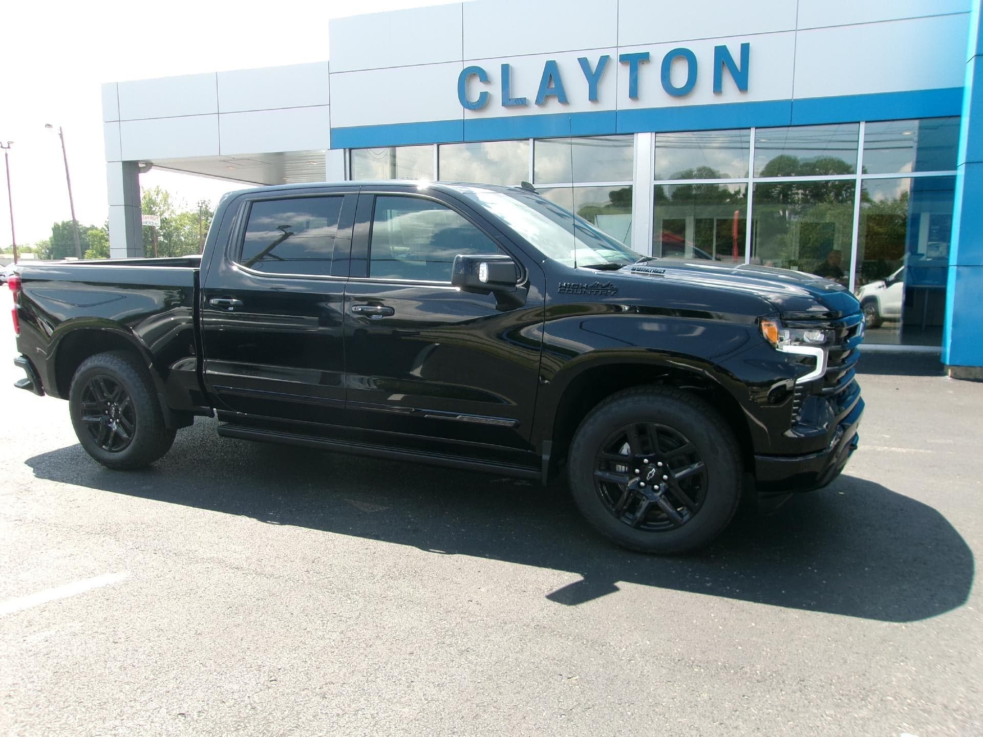 2026 Chevrolet Silverado 1500 High Country — photo 1 of 30