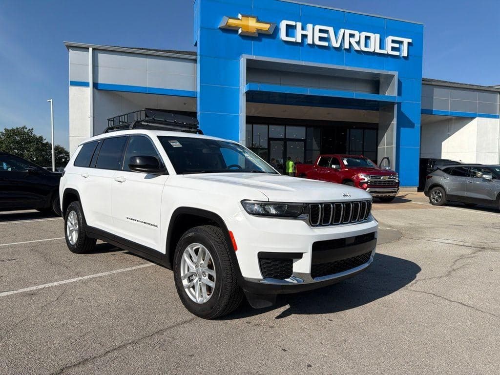2023 Jeep Grand Cherokee L Laredo — photo 1 of 31