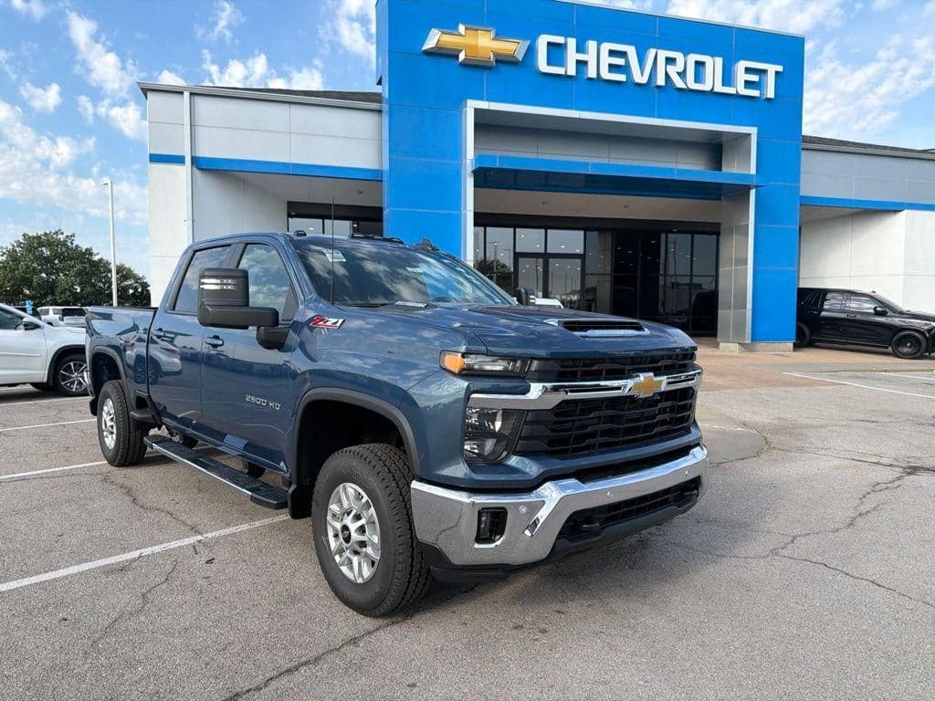 2026 Chevrolet Silverado 2500 HD LT — photo 1 of 48