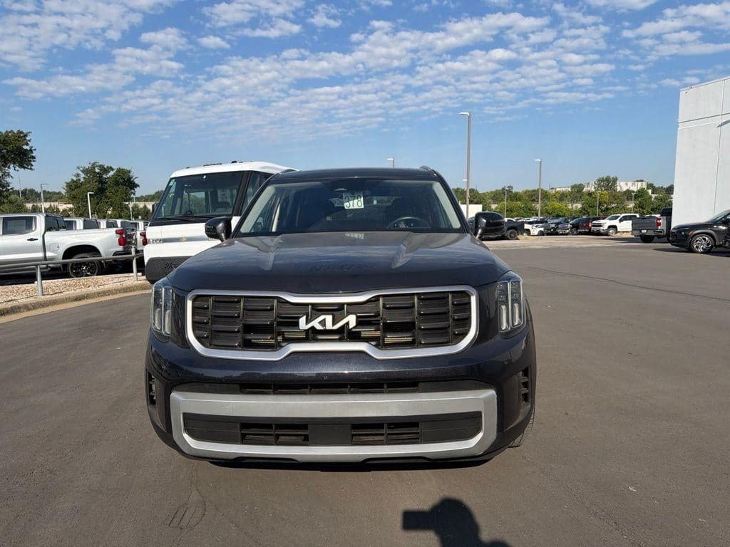 2025 Kia Telluride S — photo 1 of 10
