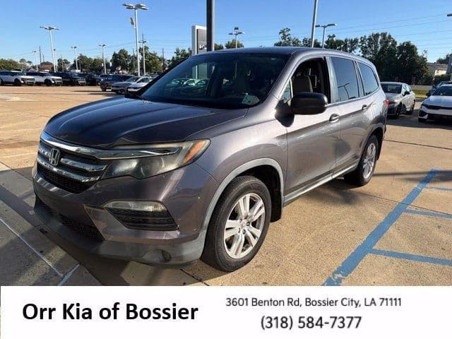 2017 Honda Pilot LX — photo 1 of 5