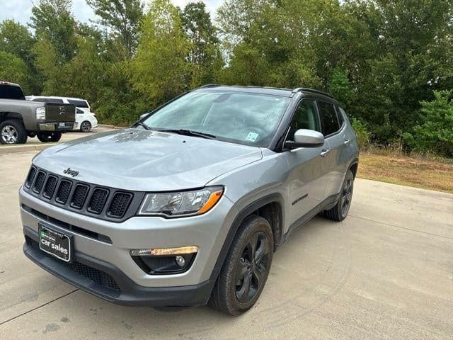 2021 Jeep Compass Latitude 4x4 — photo 1 of 30