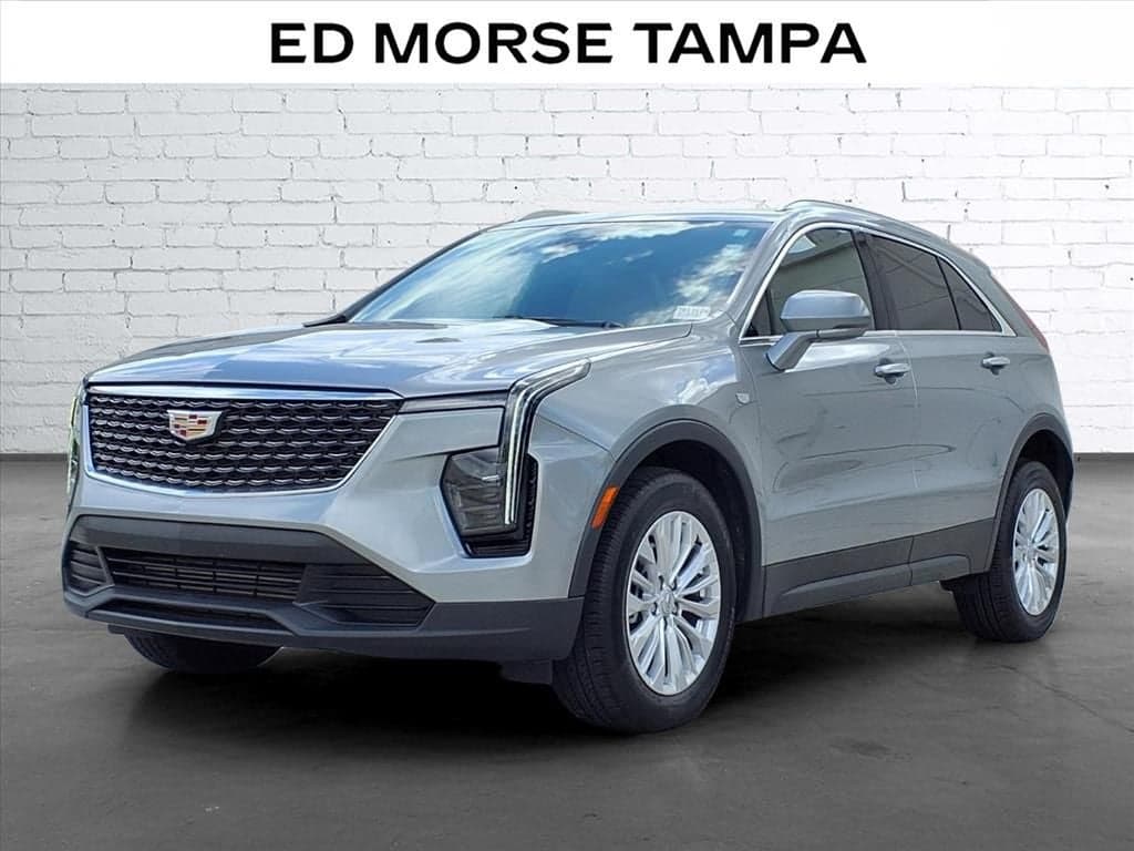 2024 Cadillac XT4 Luxury — photo 1 of 41