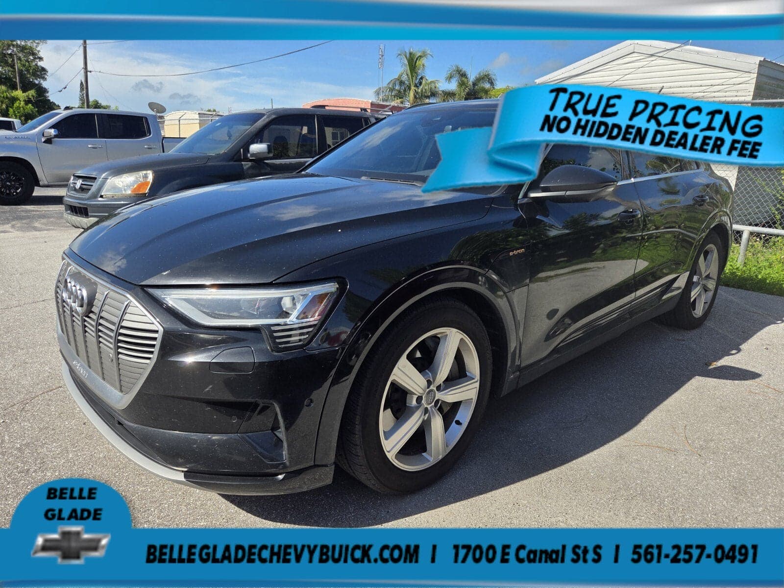 2019 Audi e-tron Premium Plus — photo 1 of 6