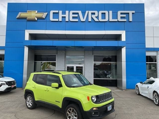 2017 Jeep Renegade Latitude — photo 1 of 37