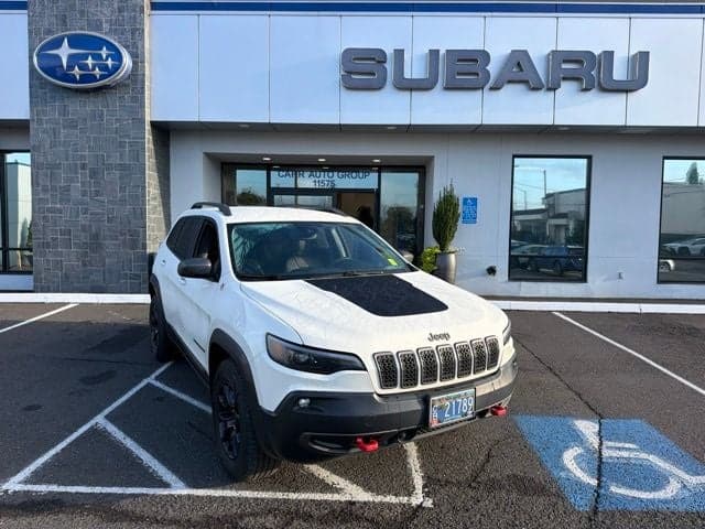 2019 Jeep Cherokee Trailhawk — photo 1 of 10