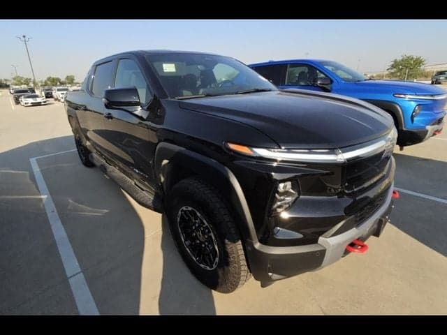 2026 Chevrolet Silverado EV Max Range Trail Boss — photo 1 of 26