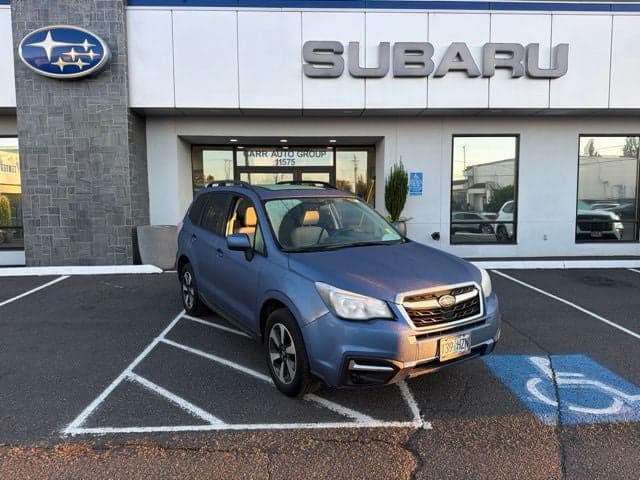 2017 Subaru Forester Premium — photo 1 of 10