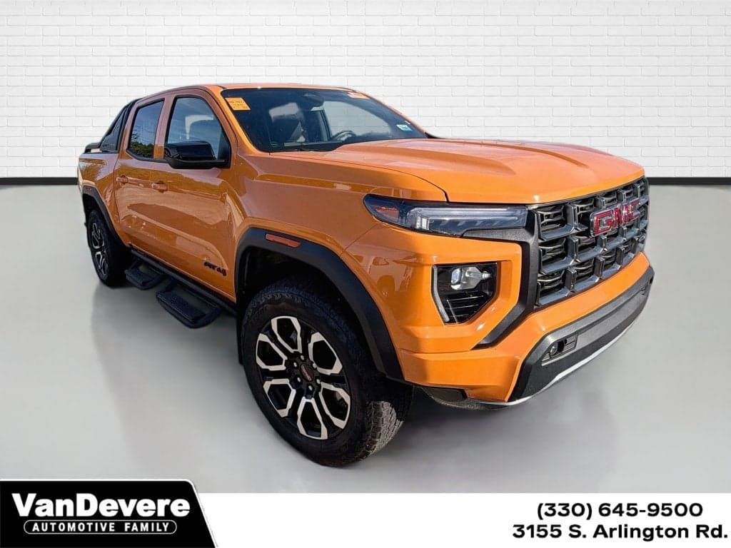 2025 GMC Canyon Base — photo 1 of 12