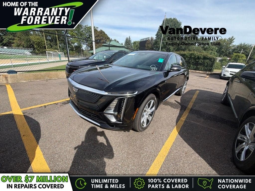 2024 Cadillac LYRIQ Tech — photo 1 of 14