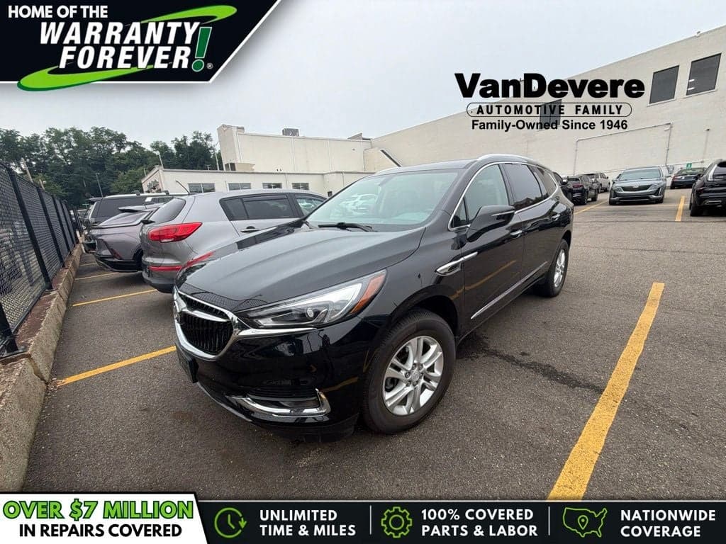 2018 Buick Enclave Essence — photo 1 of 14