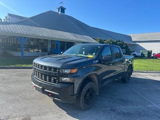 2020 Chevrolet Silverado 1500 Custom Trail Boss — photo 1 of 29