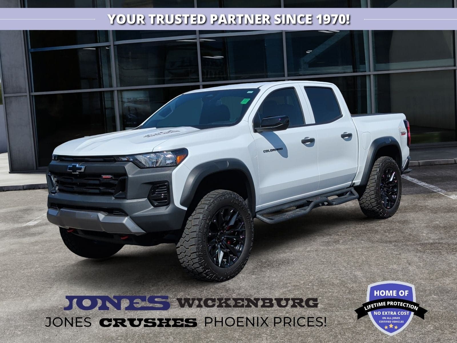 2024 Chevrolet Colorado Trail Boss — photo 1 of 21
