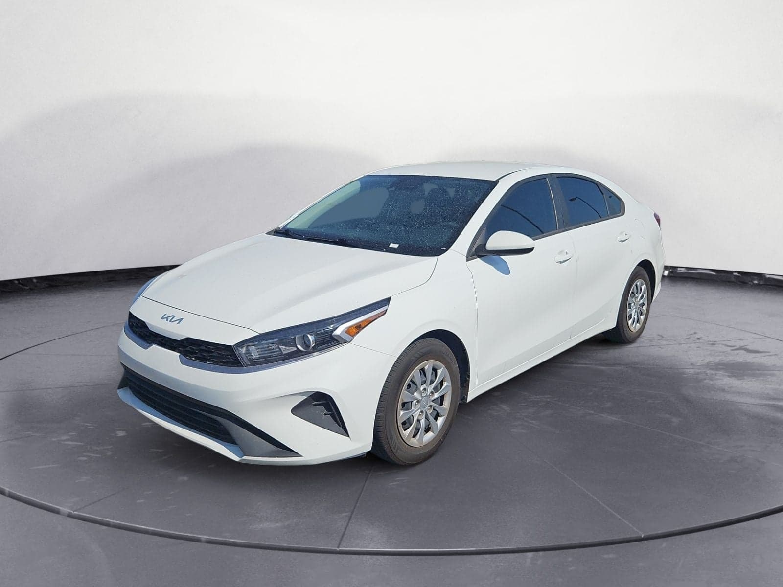 2023 Kia Forte LX — photo 1 of 20