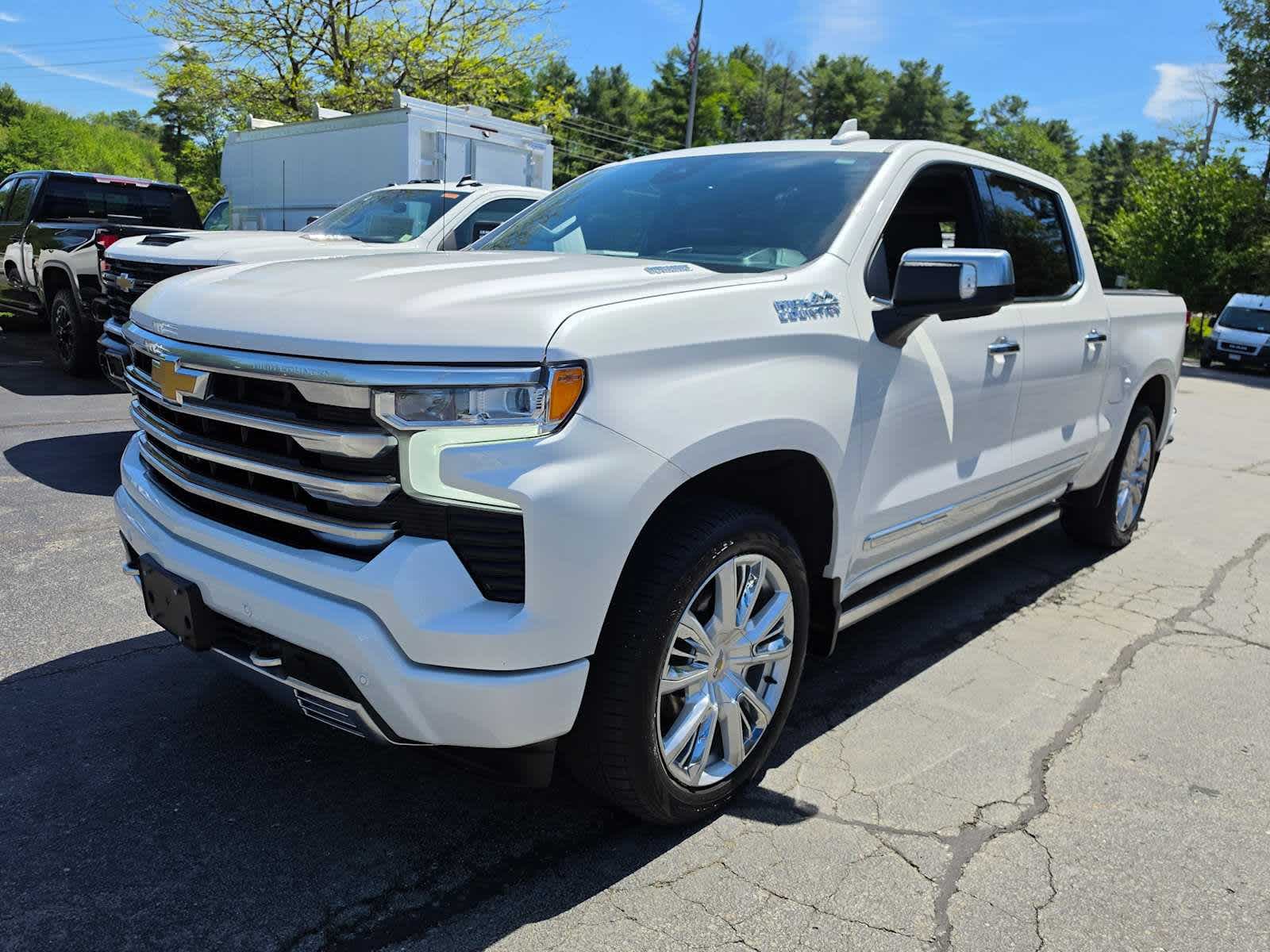 2024 Chevrolet Silverado 1500 High Country — photo 1 of 34