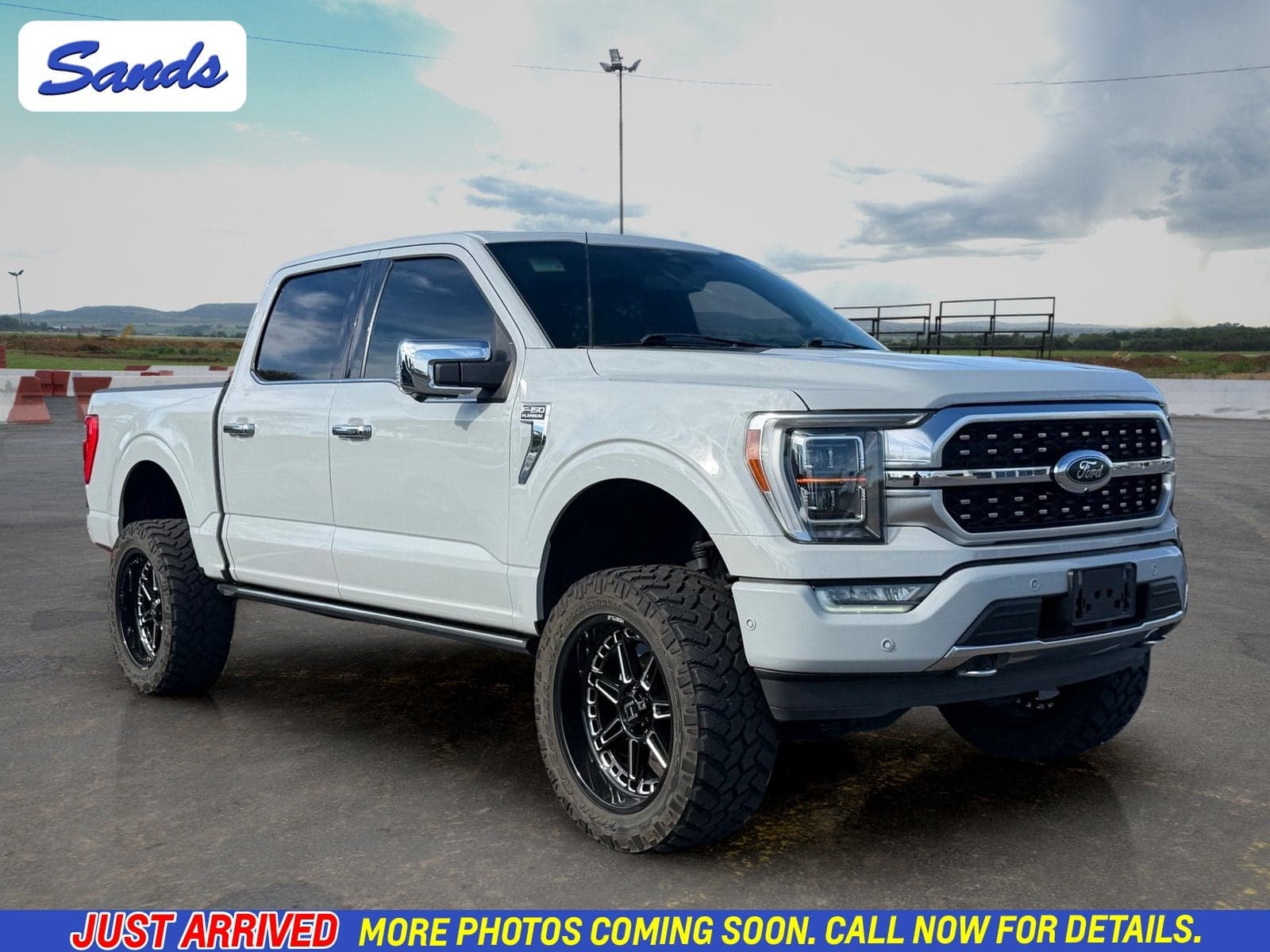 2023 Ford F-150 XL — photo 1 of 17