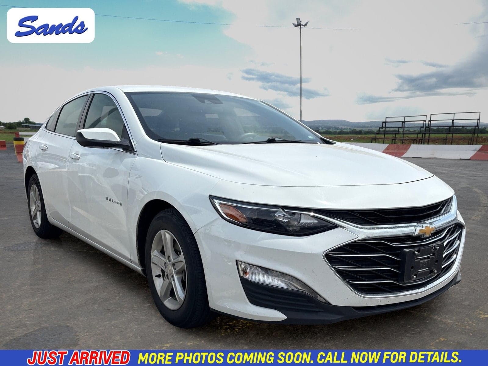 2023 Chevrolet Malibu LT — photo 1 of 26