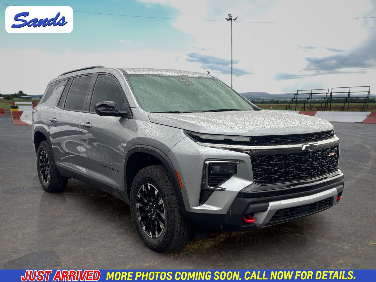 2024 Chevrolet Traverse AWD Z71 — photo 1 of 26