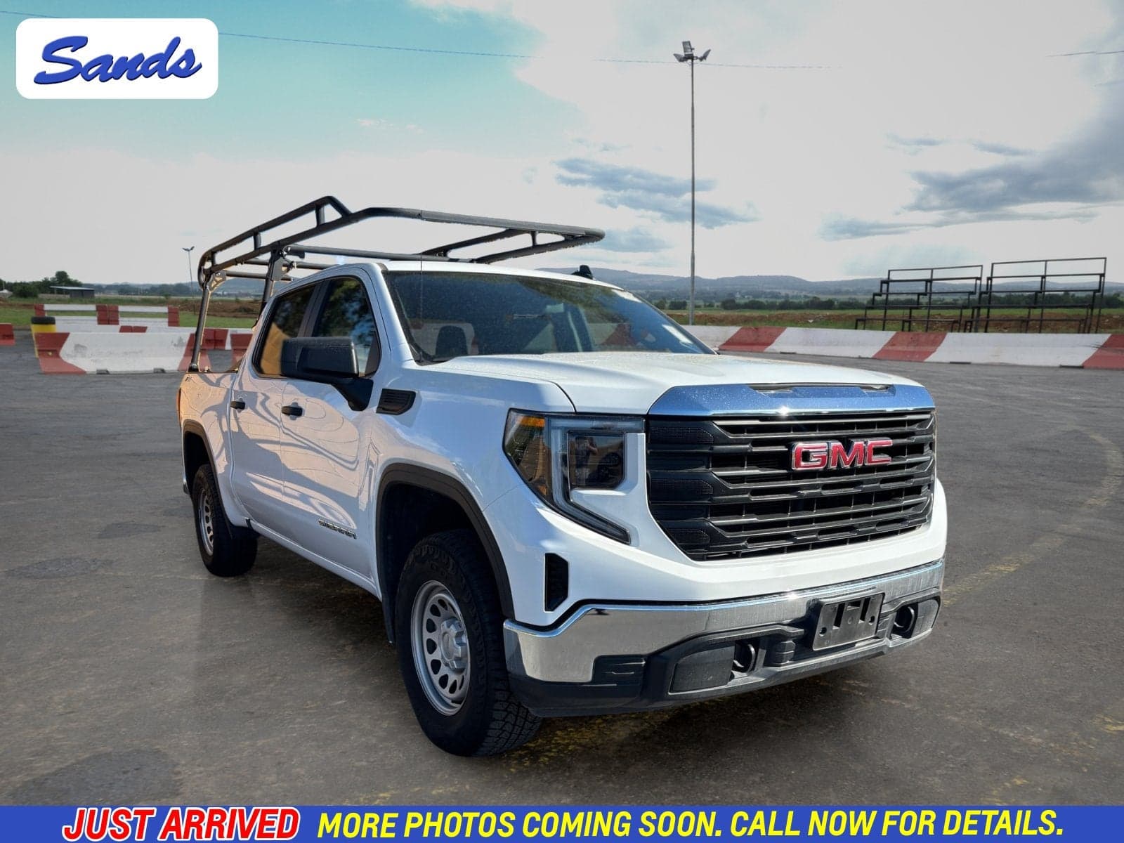 2025 GMC Sierra 1500 Pro — photo 1 of 5