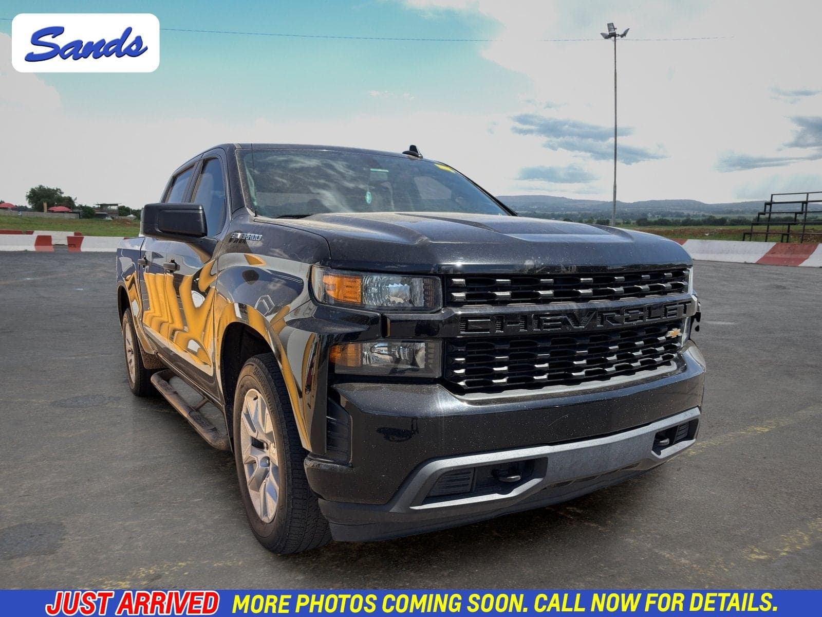2021 Chevrolet Silverado 1500 Custom — photo 1 of 25