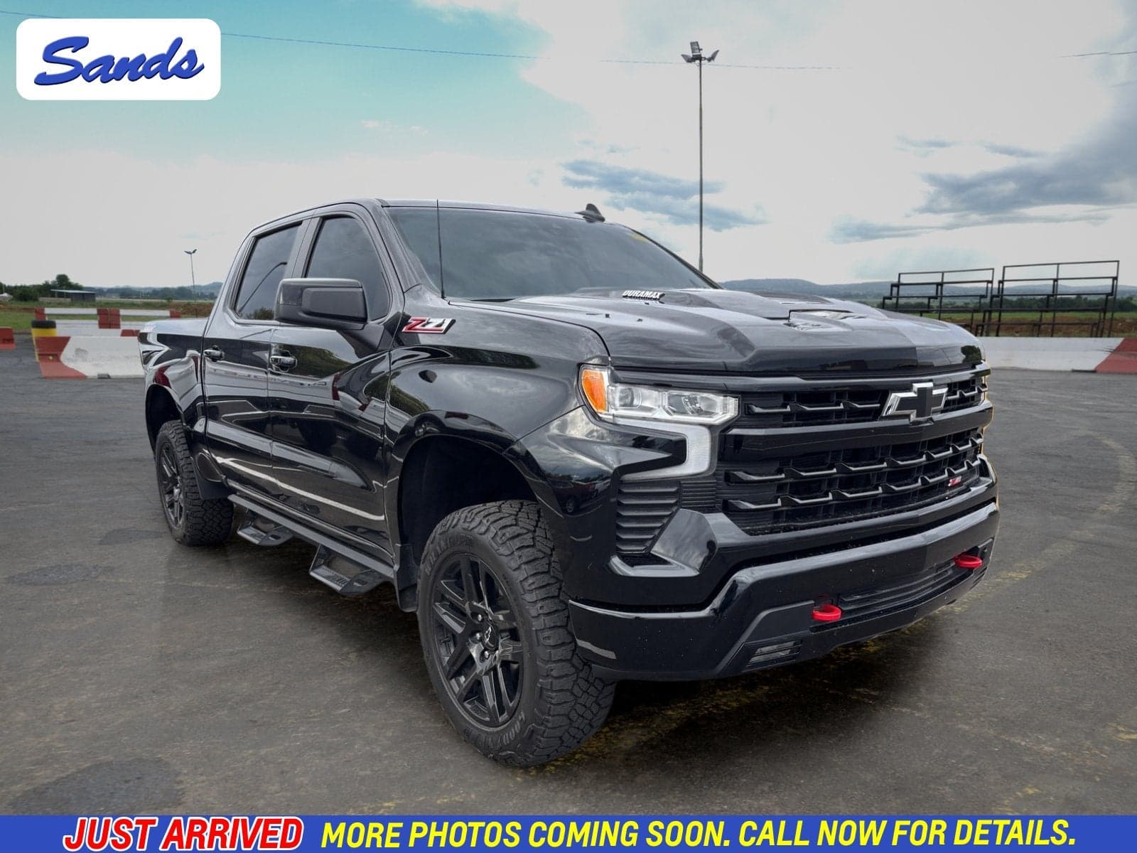 2024 Chevrolet Silverado 1500 LT Trail Boss — photo 1 of 26