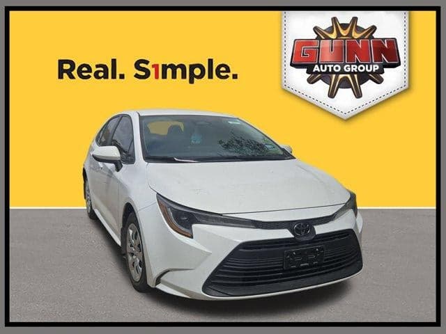 2025 Toyota Corolla LE — photo 1 of 8