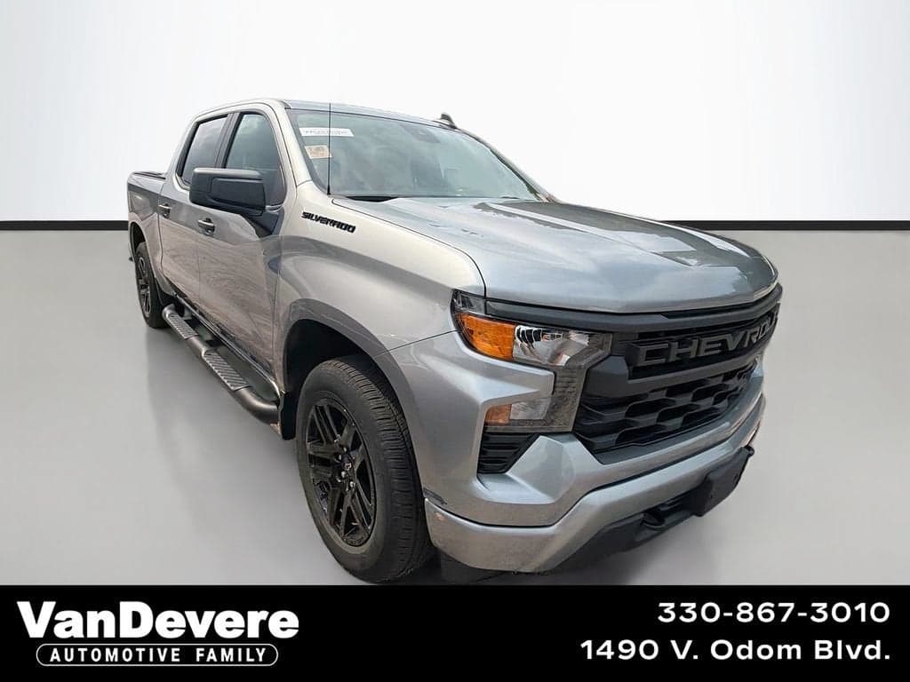 2024 Chevrolet Silverado 1500 Custom — photo 1 of 23