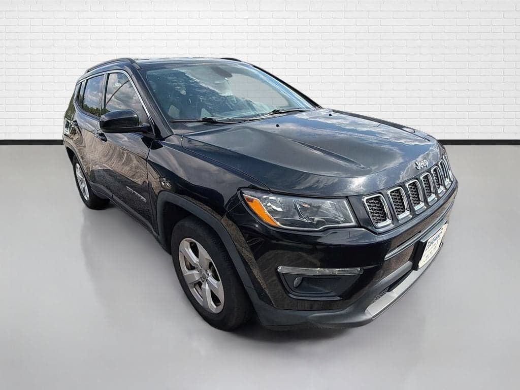 2019 Jeep Compass Latitude — photo 1 of 24