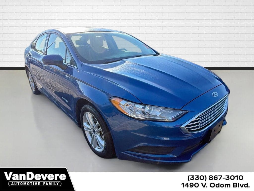 2018 Ford Fusion Hybrid S — photo 1 of 30