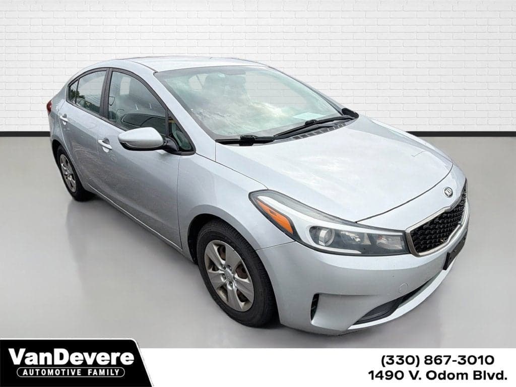 2017 Kia Forte LX — photo 1 of 5