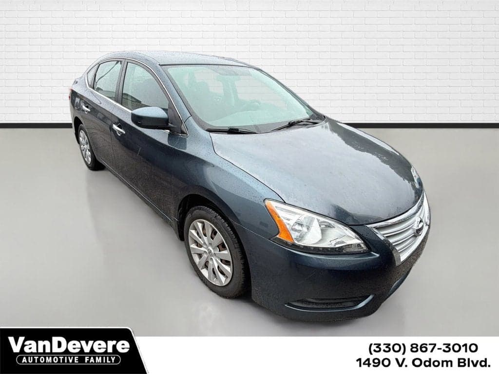 2014 Nissan Sentra S — photo 1 of 29