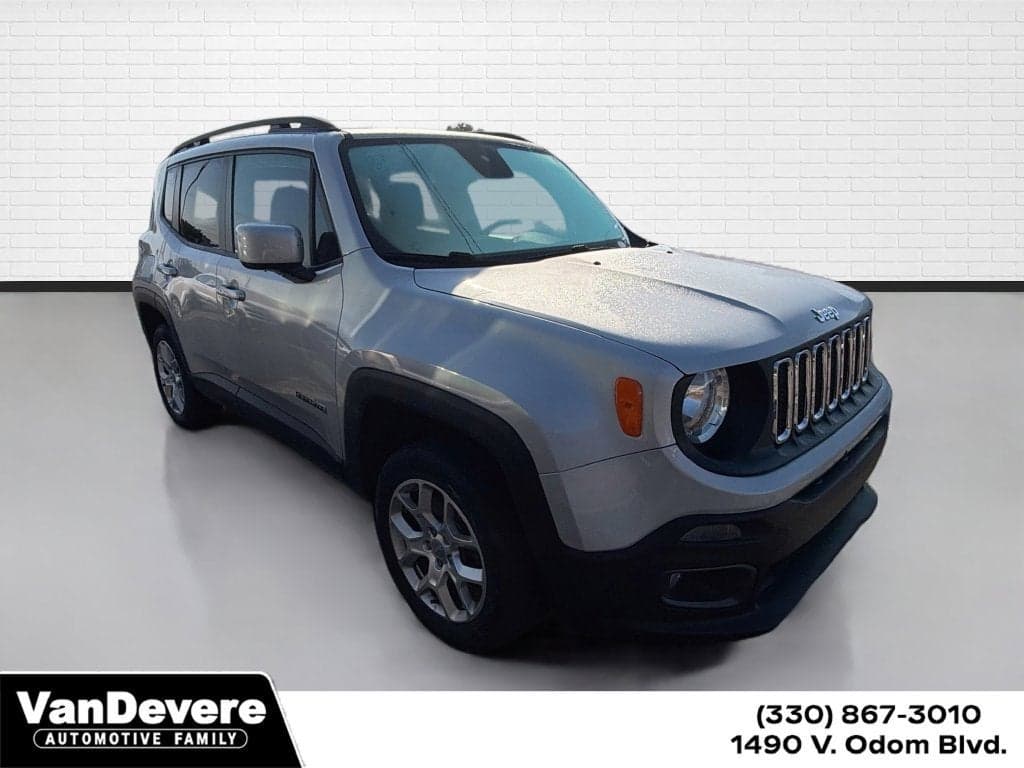 2017 Jeep Renegade Latitude — photo 1 of 5