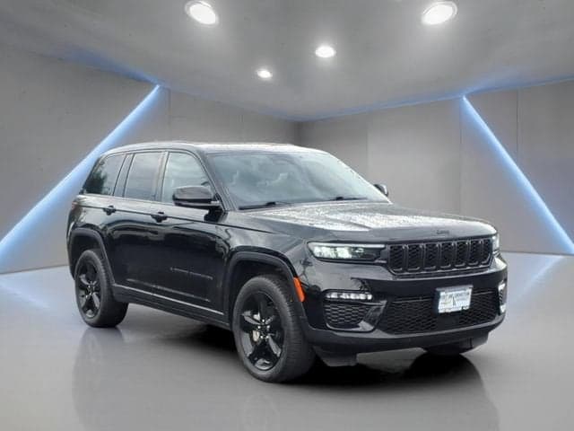2023 Jeep Grand Cherokee Limited — photo 1 of 5