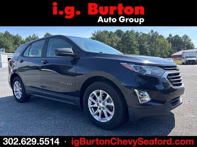 2020 Chevrolet Equinox LS — photo 1 of 23