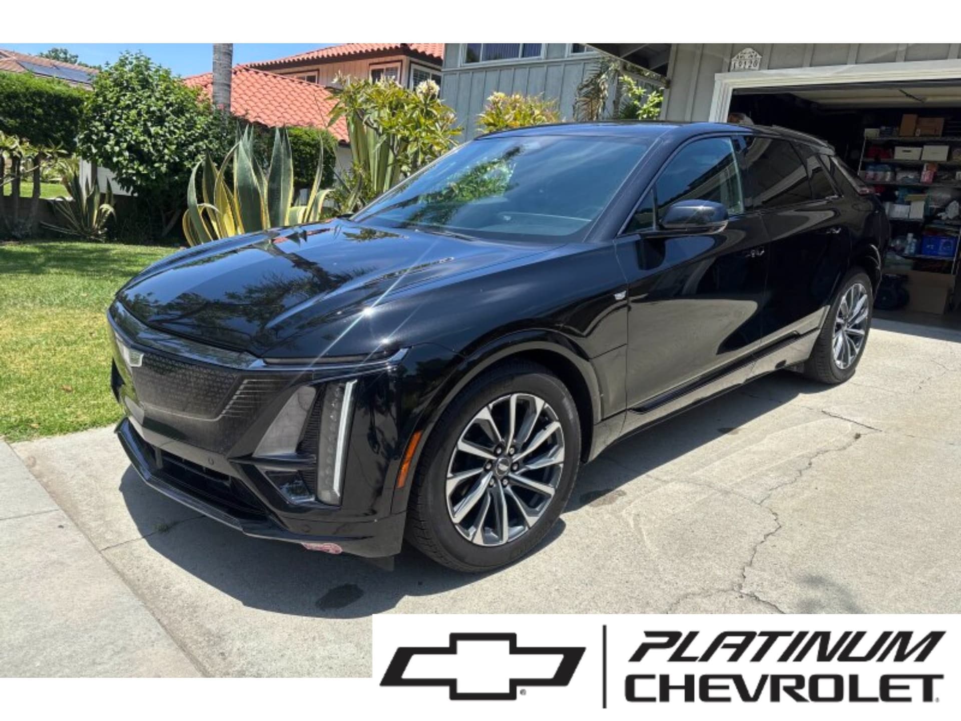 2024 Cadillac LYRIQ Sport — photo 1 of 4