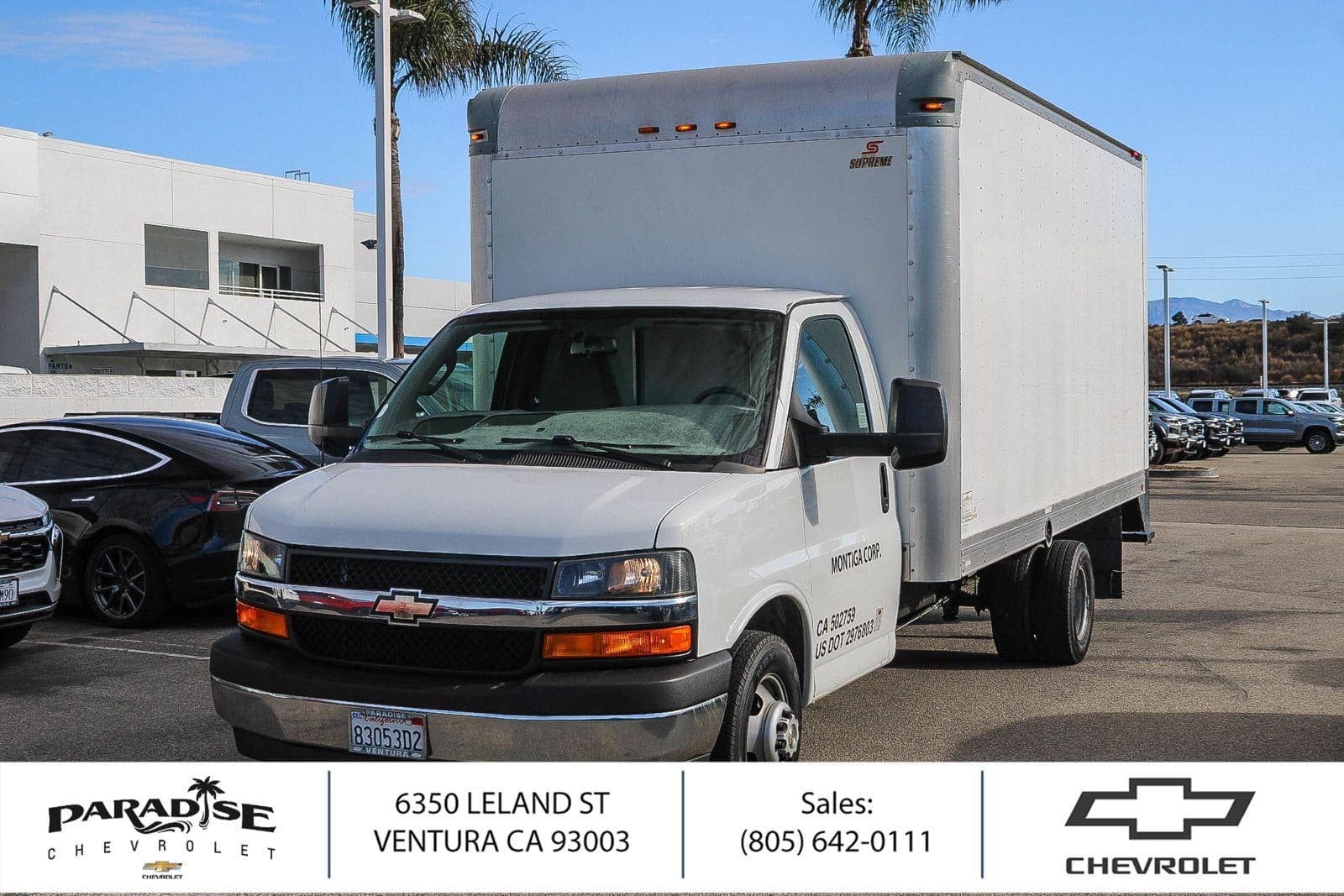 2017 Chevrolet Express Commercial Cutaway Base — photo 1 of 13