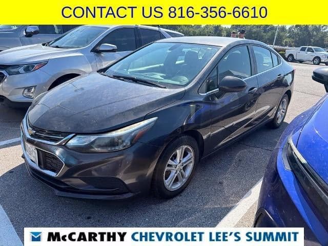 2017 Chevrolet Cruze LT — photo 1 of 2
