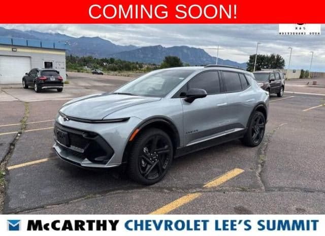 2024 Chevrolet Equinox EV RS — photo 1 of 5