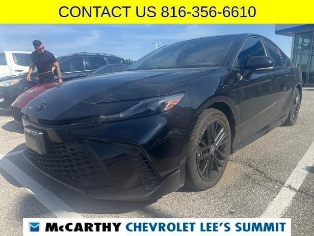 2025 Toyota Camry LE — photo 1 of 4