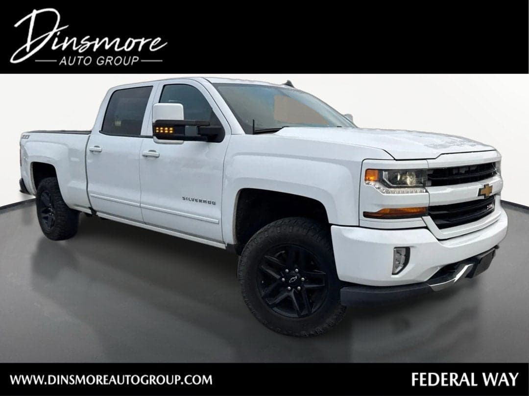 2017 Chevrolet Silverado 1500 LT — photo 1 of 5