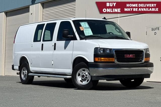 2025 GMC Savana Cargo 2500 Regular Wheelbase Rear-Wheel Drive — photo 1 of 64