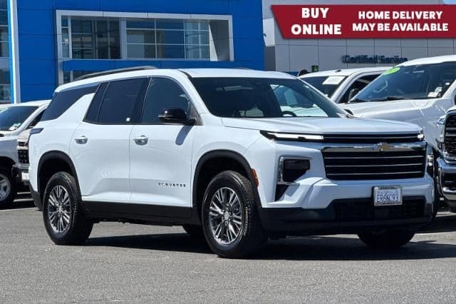 2026 Chevrolet Traverse LT — photo 1 of 70