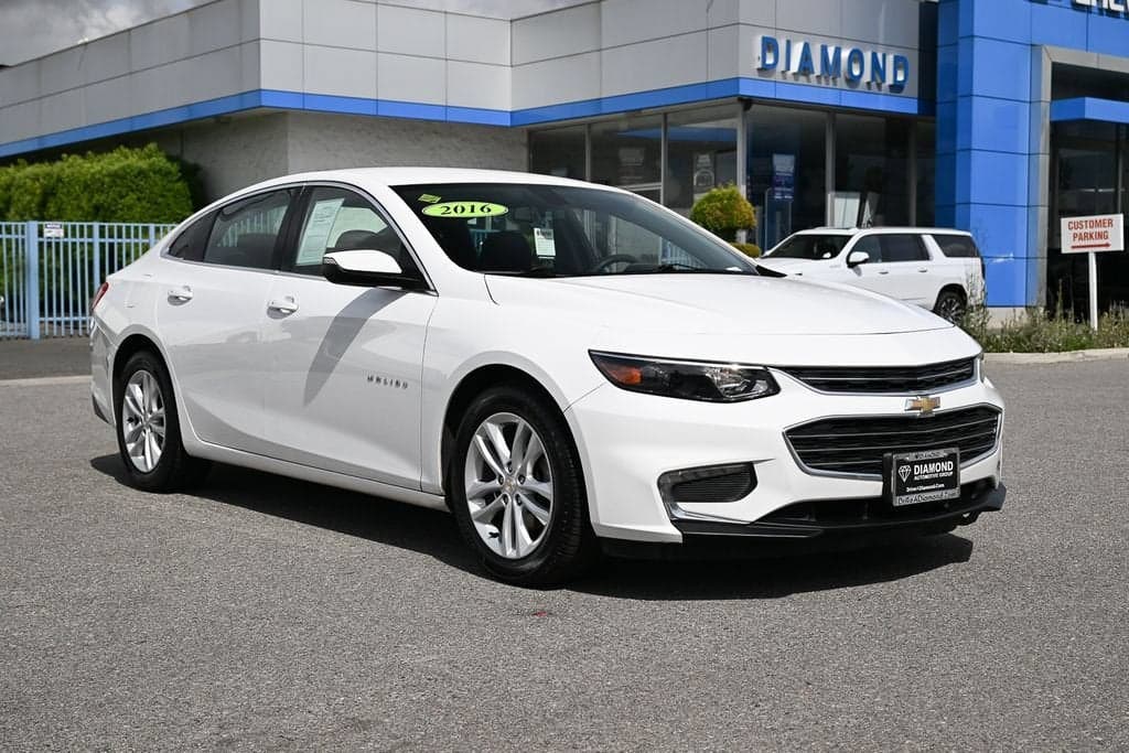 2016 Chevrolet Malibu LT — photo 1 of 35