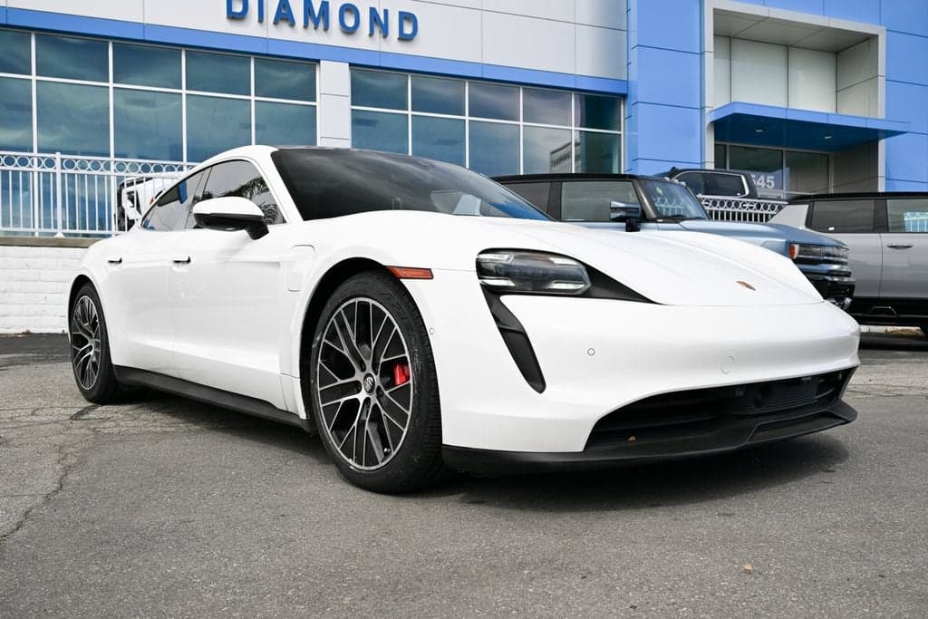 2022 Porsche Taycan 4S — photo 1 of 43