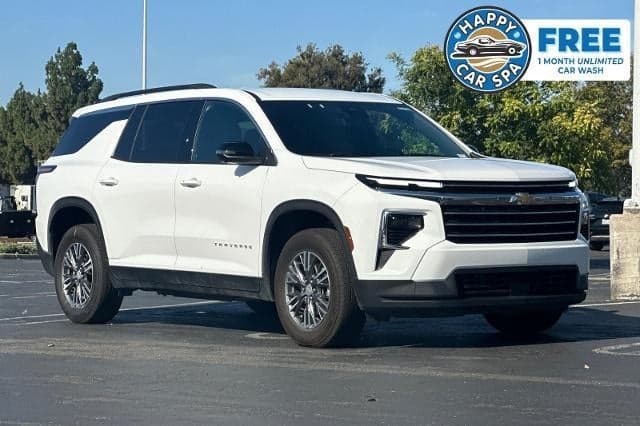 2026 Chevrolet Traverse LT — photo 1 of 66