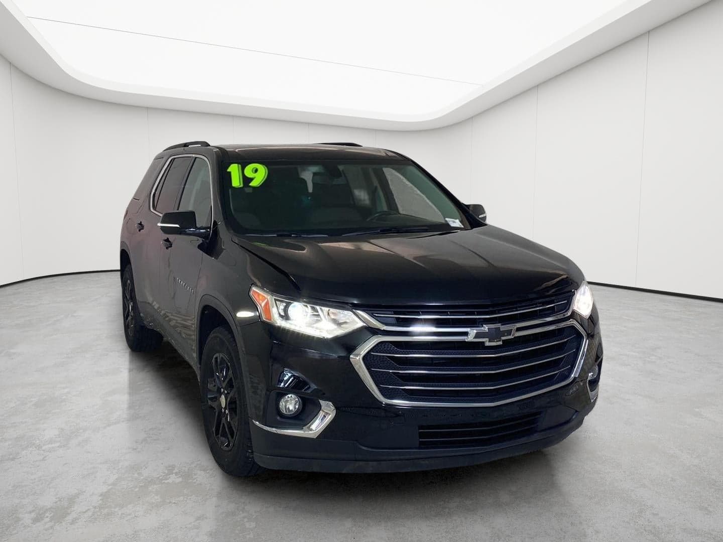 2019 Chevrolet Traverse LT Cloth — photo 1 of 71