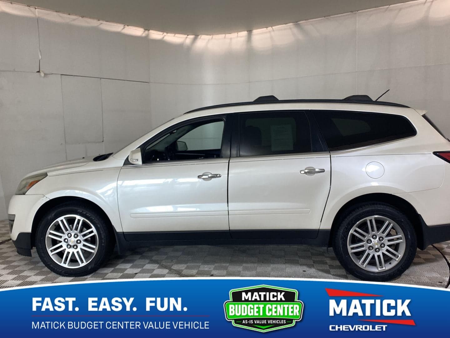 2014 Chevrolet Traverse LT — photo 1 of 63