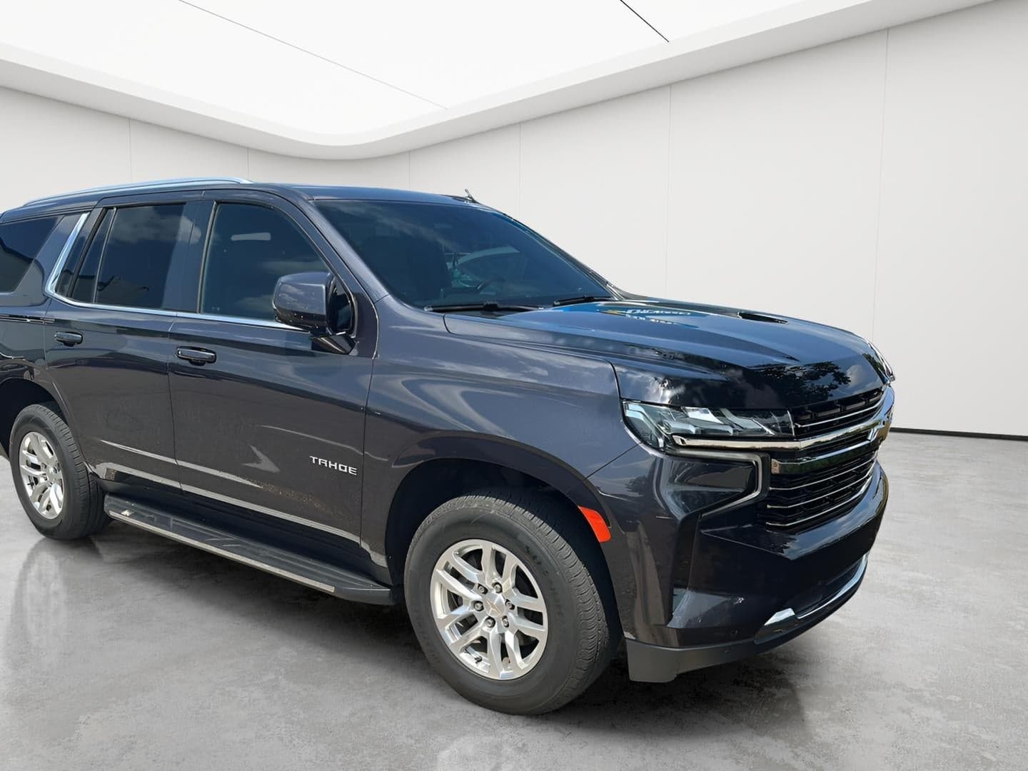 2022 Chevrolet Tahoe LT — photo 1 of 18