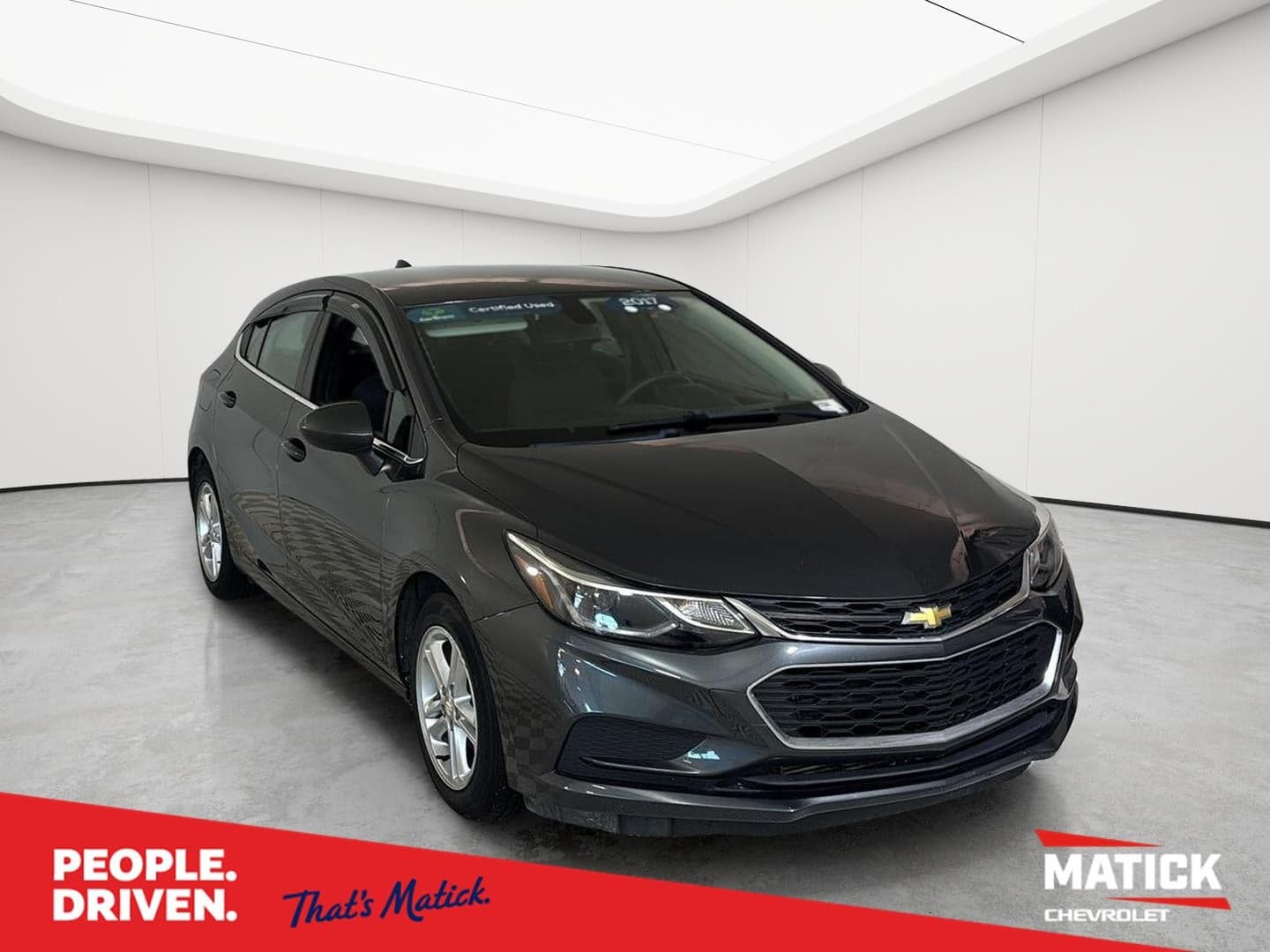2017 Chevrolet Cruze LT — photo 1 of 5