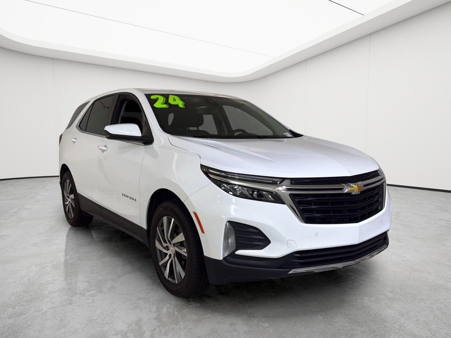 2024 Chevrolet Equinox LT — photo 1 of 41